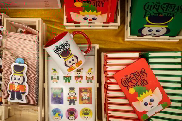 ΔΕΗ CHRISTMAS FACTORY: Κάθε χρόνο, η ίδια υπόσχεση- τα Χριστούγεννα ξεκινούν από εδώ