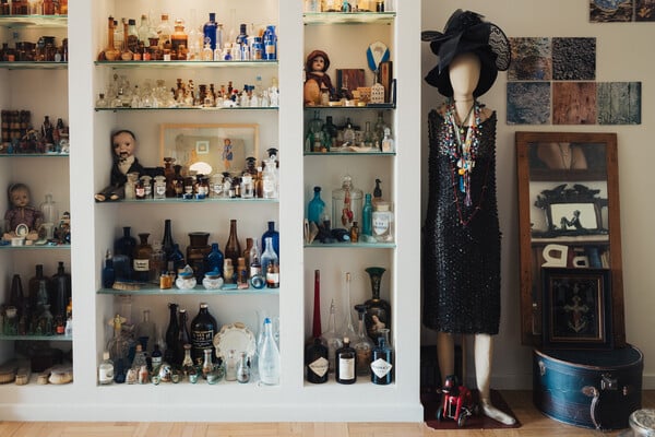 Ο παράδεισος των ευτελών / Ένα διαμέρισμα που κάνει τα ευτελή να μοιάζουν πολύτιμα