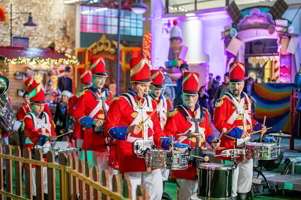 ΔΕΗ CHRISTMAS FACTORY: Κάθε χρόνο, η ίδια υπόσχεση- τα Χριστούγεννα ξεκινούν από εδώ