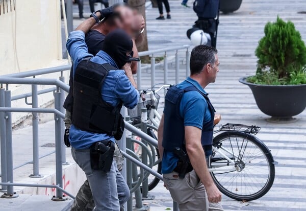 ΒΟΡΙΖΙΑ ΒΙΝΤΕΟ ΤΑΥΤΟΤΗΤΑ ΕΝΟΠΛΟΥ