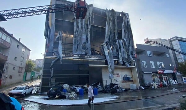 Τουρκία: Μεγάλη φωτιά σε αποθήκη - Έξι νεκροί 
