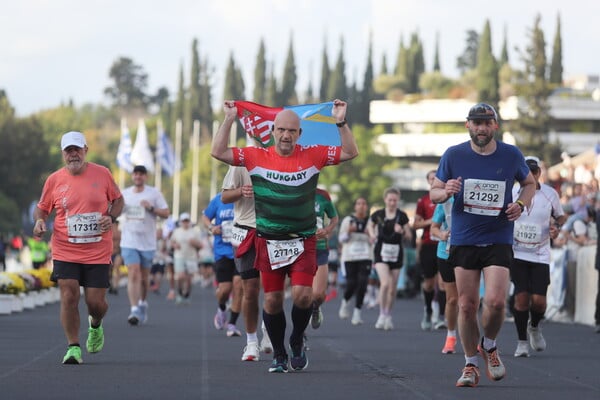 42ος Αυθεντικός Μαραθώνιος: Άρθηκαν οι κυκλοφοριακές ρυθμίσεις 
