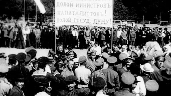 Lost and Found: "Επέτειος της Επανάστασης". Η πρώτη ταινία του Τζίγκα Βερτόφ.