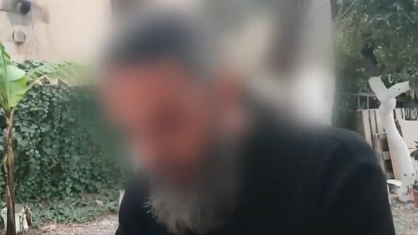 Στη δημοσιότητα οι διάλογοι του ρασοφόρου με την αρχηγό του κυκλώματος ναρκωτικών