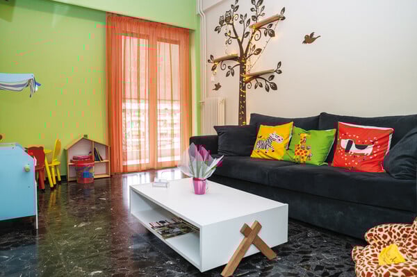 Πώς οι οθόνες επηρεάζουν την ανάπτυξη του λόγου στα παιδιά