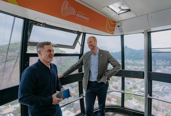 Ο πρίγκιπας Ουίλιαμ περιγράφει τη στιγμή που μίλησε στα παιδιά του για τον καρκίνο της Κέιτ Μίντλετον