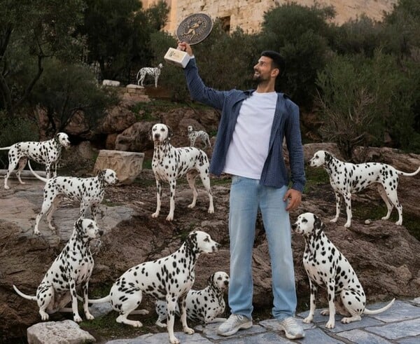 Ο Νόβακ Τζόκοβιτς και τα σκυλιά της Δαλματίας στην Ακρόπολη - Η ανάρτηση του τενίστα για τους 101 τίτλους του