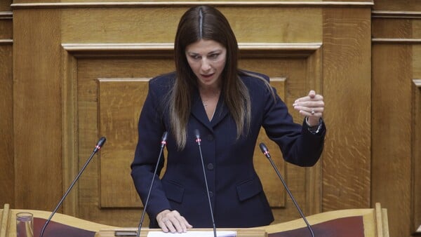 Ζαχαράκη προς Πελετίδη: «Να ξεκαθαρίσει αν θέλει το πρόγραμμα ‘Μαριέττα Γιαννάκου’ στα σχολεία της Πάτρας»