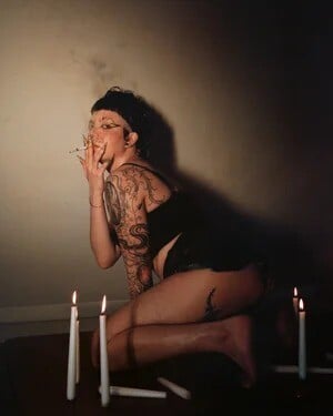  Αν δεν μπορείς να μας νικήσεις, θα μας κοιτάς/ από τον Πάνο Μιχαήλ