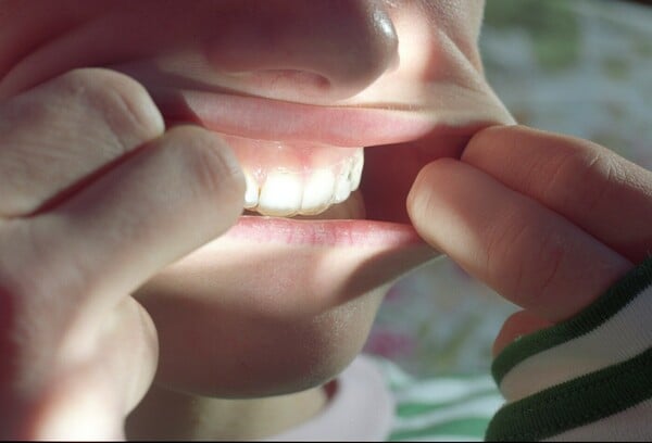  Αν δεν μπορείς να μας νικήσεις, θα μας κοιτάς/ από τον Πάνο Μιχαήλ