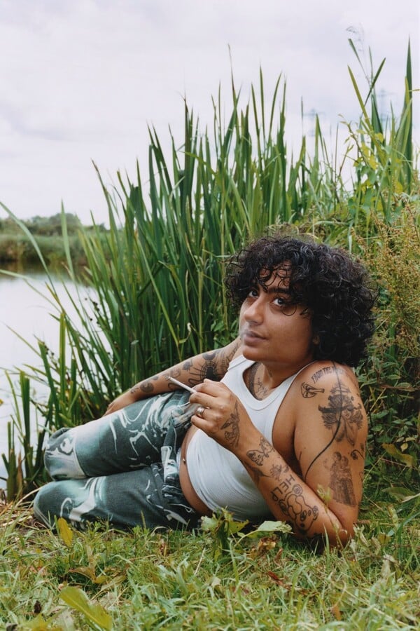  Αν δεν μπορείς να μας νικήσεις, θα μας κοιτάς/ από τον Πάνο Μιχαήλ