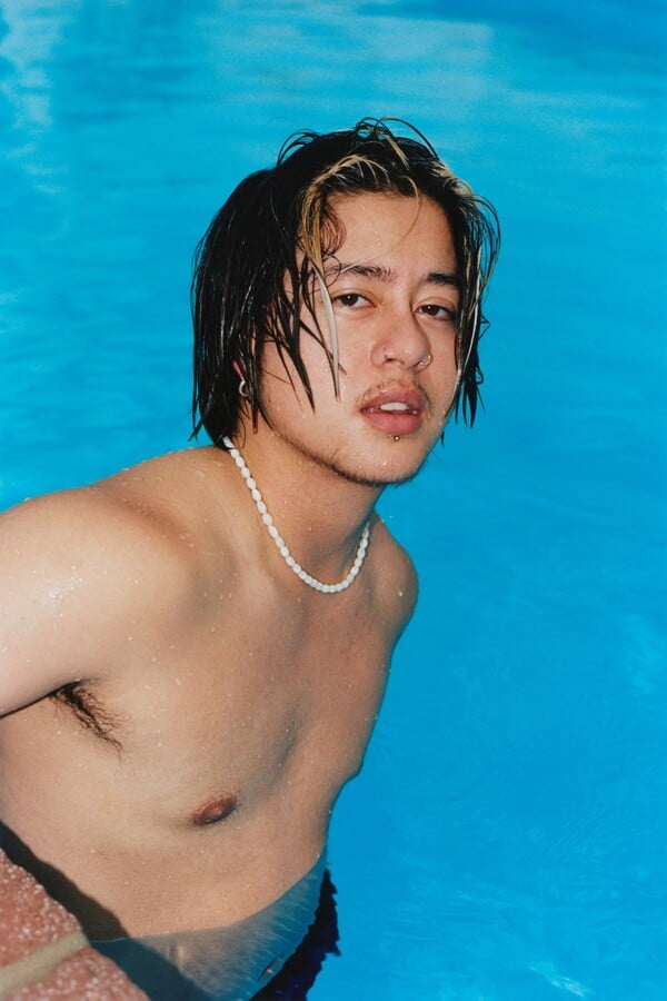  Αν δεν μπορείς να μας νικήσεις, θα μας κοιτάς/ από τον Πάνο Μιχαήλ