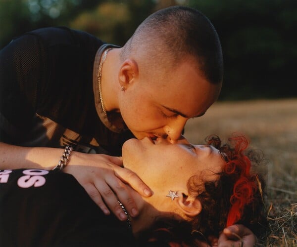  Αν δεν μπορείς να μας νικήσεις, θα μας κοιτάς/ από τον Πάνο Μιχαήλ