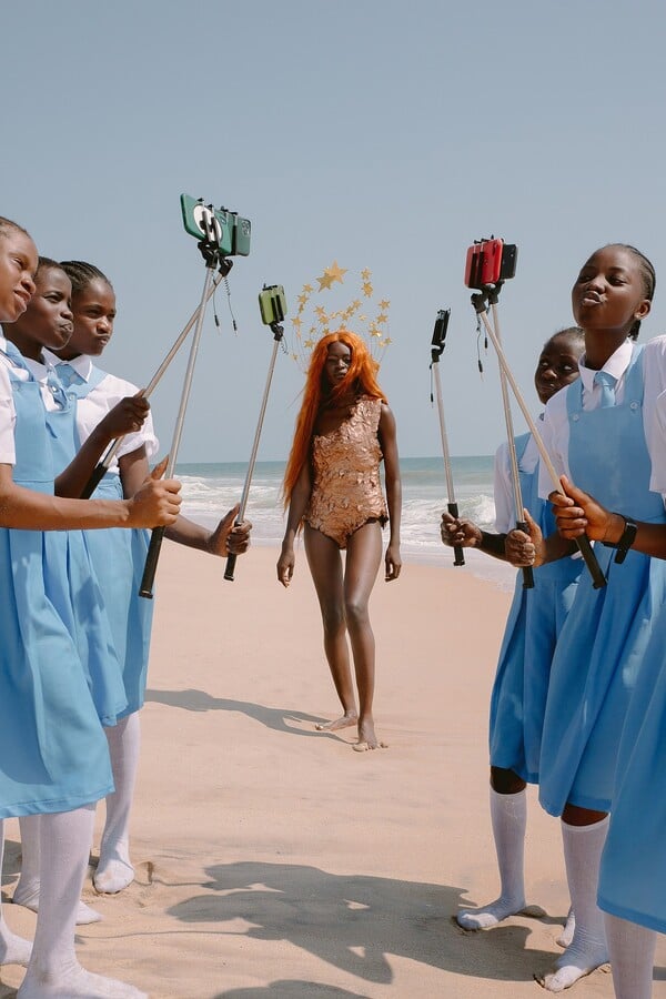  Αν δεν μπορείς να μας νικήσεις, θα μας κοιτάς/ από τον Πάνο Μιχαήλ