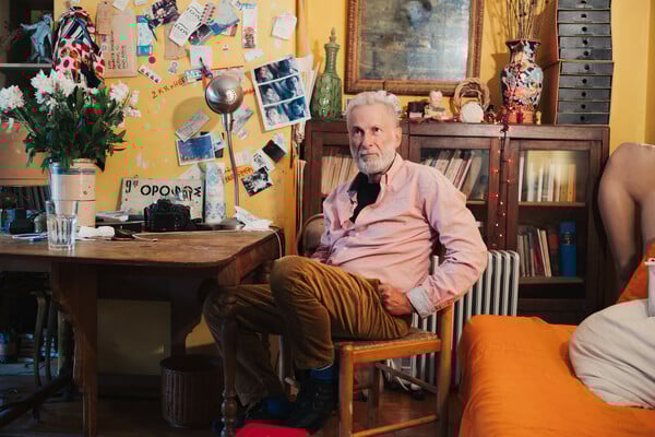 Ένας ύμνος για την γκέι αγάπη και τη φιλία σε έναν κόσμο όπου θερίζει το Aids