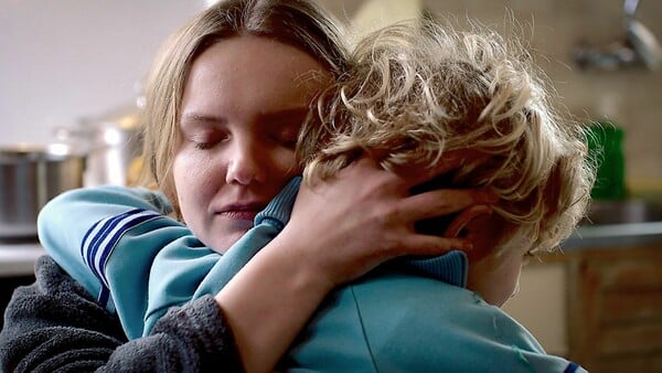 Στέφανος Τσιβόπουλος: «Ήθελα να φωτίσω ζωές που ξετυλίγονται στις αθέατες γωνιές των πόλεων μας» 