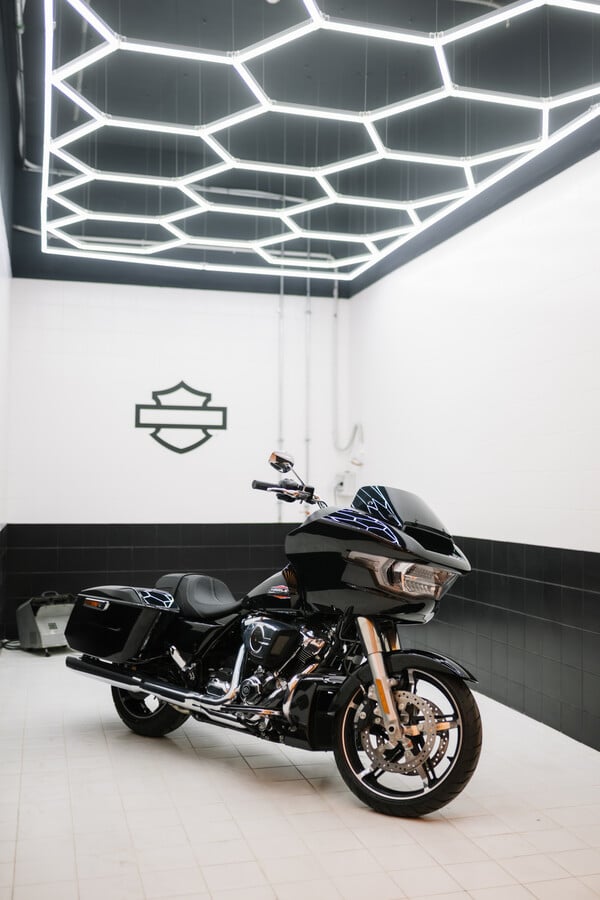 Η Harley Davidson γιόρτασε τα εγκαίνια του νέου καταστήματος με ένα εντυπωσιακό opening