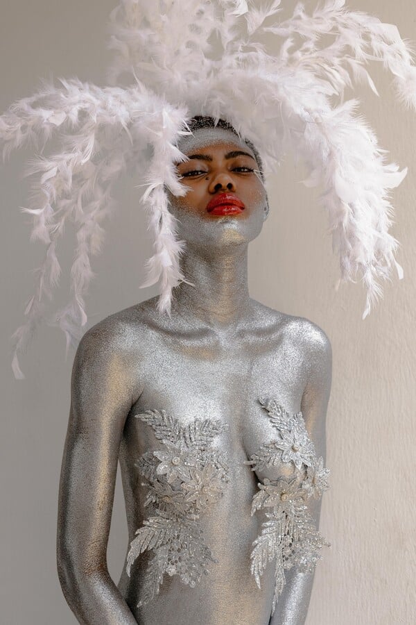  Αν δεν μπορείς να μας νικήσεις, θα μας κοιτάς/ από τον Πάνο Μιχαήλ