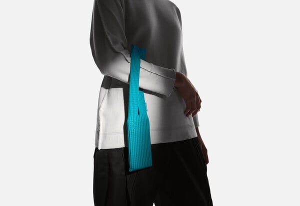 APPLE ΘΗΚΗ ΑΝΤΙΔΡΑΣΕΙΣ