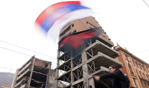 Χιλιάδες Σέρβοι διαδήλωσαν κατά του σχεδίου ανάπτυξης του Τζάρεντ Κούσνερ στο Βελιγράδι