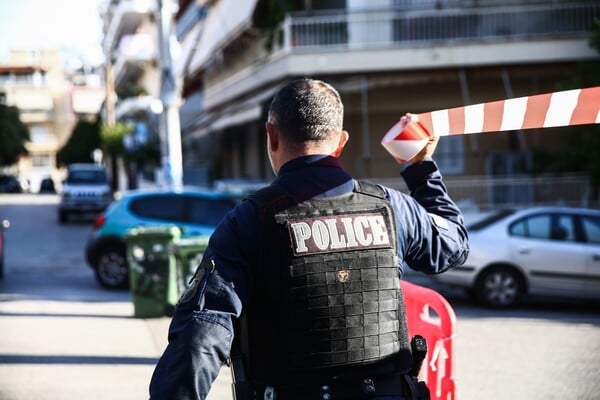 ΝΙΚΑΙΑ ΧΕΙΡΟΒΟΜΒΙΔΑ ΦΩΤΙΑ ΟΧΗΜΑ