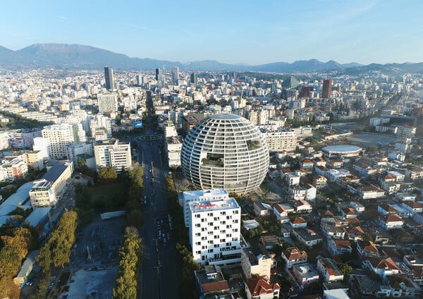 «The Grand Ballroom»: 