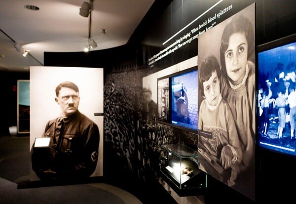 ΧΙΤΛΕΡ ΜΥΘΟΣ ΠΑΠΠΟΥΣ ΕΒΡΑΙΟΣ