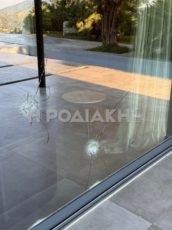 Ρόδος: «Γάζωσαν» με 14 σφαίρες το σπίτι γνωστού επιχειρηματία του νησιού