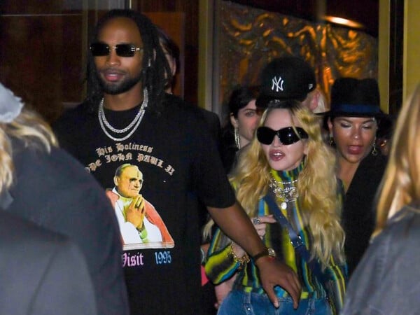 Madonna: Φημολογείται ότι αρραβωνιάστηκε κρυφά τον 30χρονο σύντροφό της 