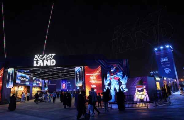 ΓΙΑ ΣΚ - «Beast Land»: Ο MrBeast εγκαινίασε θεματικό πάρκο στη Σαουδική Αραβία
