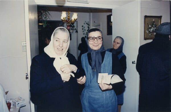 Αγία Αθανασία του Αιγάλεω: Αγύρτισσα αγία, δαιμόνια επιχειρηματίας