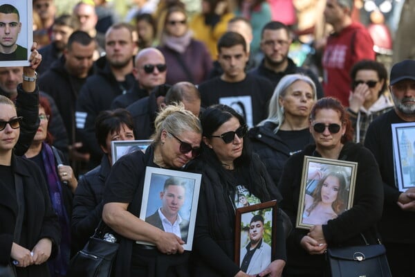 Βόρεια Μακεδονία: Χιλιάδες ζητούν δικαιοσύνη για τους 63 νεκρούς της πυρκαγιάς στο κλαμπ Pulse