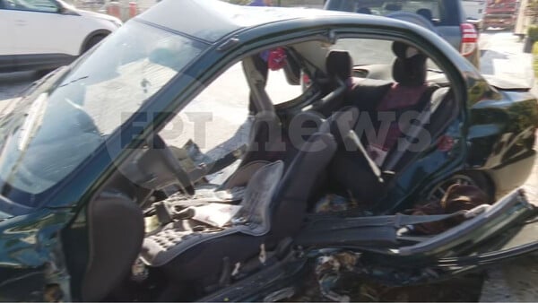 Παιανία: Τροχαίο δυστύχημα με δύο νεκρούς - Το ΙΧ τους μετατράπηκε σε άμορφη μάζα σιδερικών