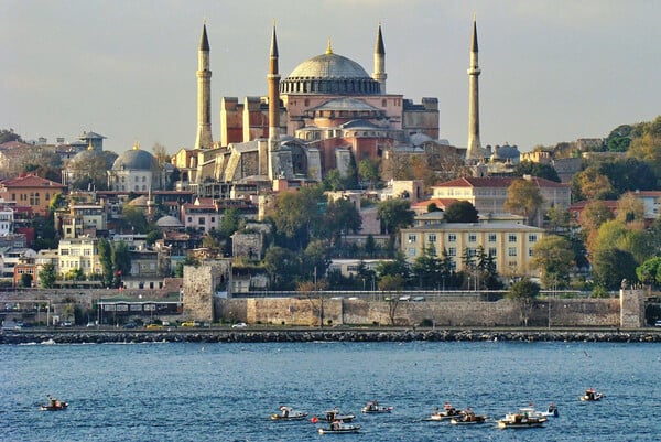 Κωνσταντινούπολη: Νεκροί τρεις τουρίστες από δηλητηρίαση - Εκκενώθηκε το ξενοδοχείο που έμεναν