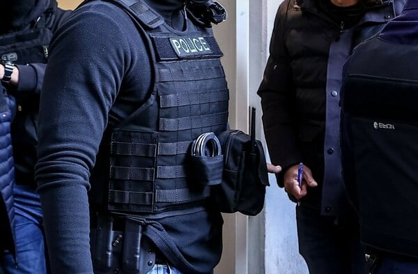 Εξαρθρώθηκε κύκλωμα με τηλεφωνικές απάτες: Γνωστή αθλήτρια ανάμεσα στους συλληφθέντες