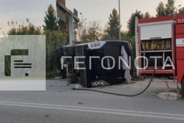 Βελεστίνο: «Χτυπήσαμε από τα σπασμένα τζάμια» - Λόγω σκύλου προκλήθηκε το τροχαίο