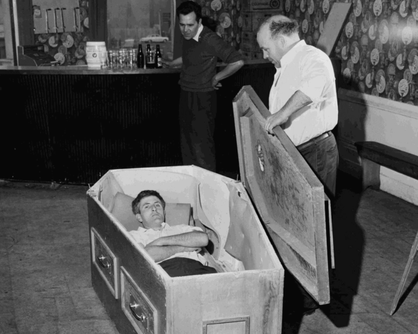 Η απίστευτη ιστορία του εργάτη που έμεινε θαμμένος ζωντανός σε φέρετρο για 61 ημέρες παρουσιάζεται σε νέο ντοκιμαντέρ