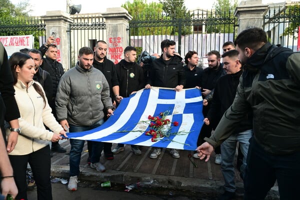 Πολυτεχνείο: Ξεκίνησε η πορεία προς την αμερικανική πρεσβεία - Ποιοι δρόμοι είναι κλειστοί