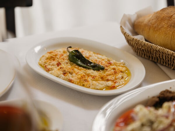 Δώδεκα Πιάτα: Νέα αθηναϊκή κουζίνα με υπογραφή