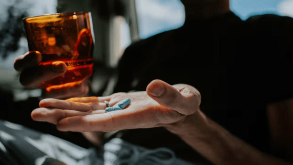 Ολλανδία: Μυστήριο με 49 θανάτους από παράνομη online «φαρμακαποθήκη»