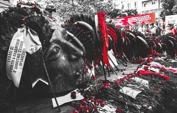 ΠΟΛΥΤΕΧΝΕΙΟ 52 ΧΡΟΝΙΑ