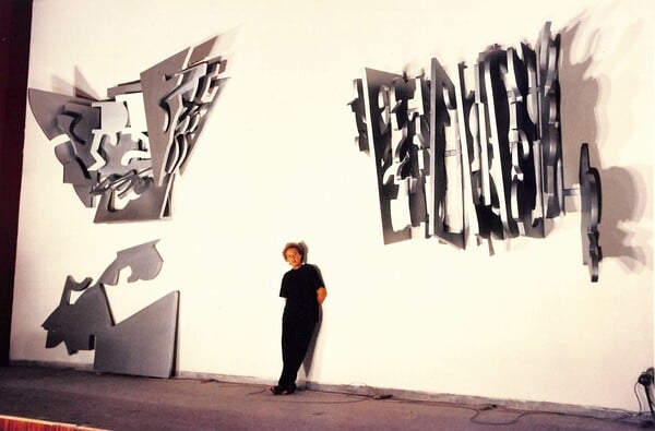 Τα έργα της Χρύσας δεν φοβούνται τον χώρο και τον χρόνο