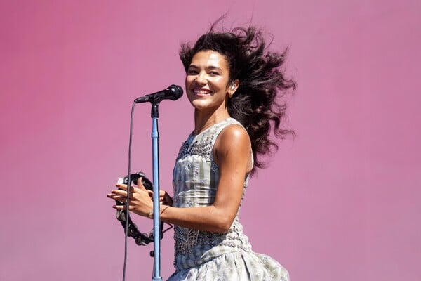 Olivia Dean: Η νέα σταρ της βρετανικής ποπ