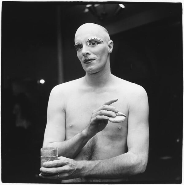 Κοντά στην άγρια καρδιά αυτού του κόσμου/ από τον Πάνο Μιχαήλ