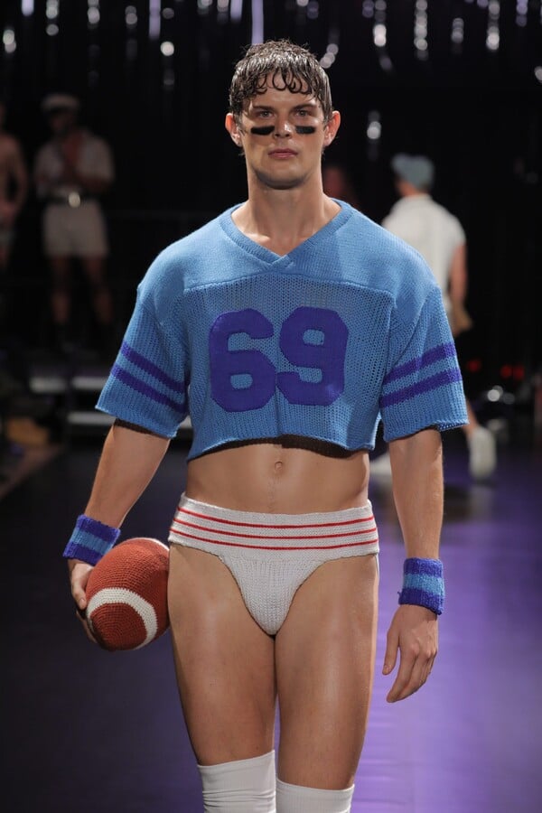 Κοντά στην άγρια καρδιά αυτού του κόσμου/ από τον Πάνο Μιχαήλ