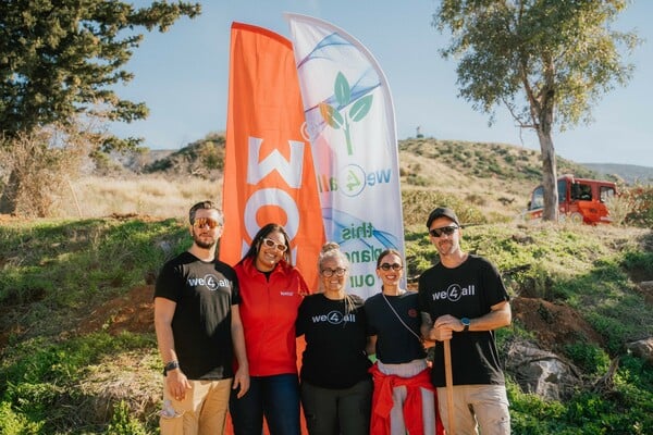 Μια καταπράσινη Κυριακή με το φυσικό μεταλλικό νερό ΒΙΚΟΣ και τη we4all