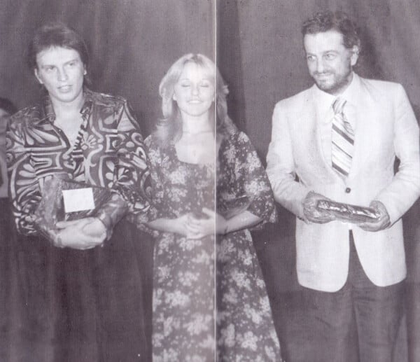 Μπέσσυ Αργυράκη, τραγουδίστρια