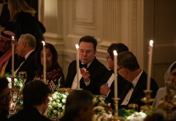 ΕΛΟΝ ΜΑΣΚ BILLIE EILISH