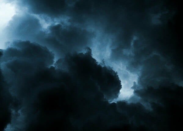 Καιρός - Τσατραφύλλιας: Εμμονικές και επικίνδυνες καταιγίδες τις επόμενες ώρες