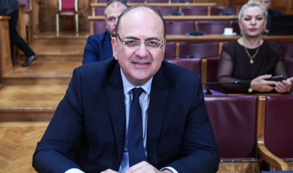 ΟΠΕΚΕΠΕ: Ο Μακάριος Λαζαρίδης καταθέτει μήνυση κατά της επικεφαλής του Γραφείου Τύπου του ΠΑΣΟΚ